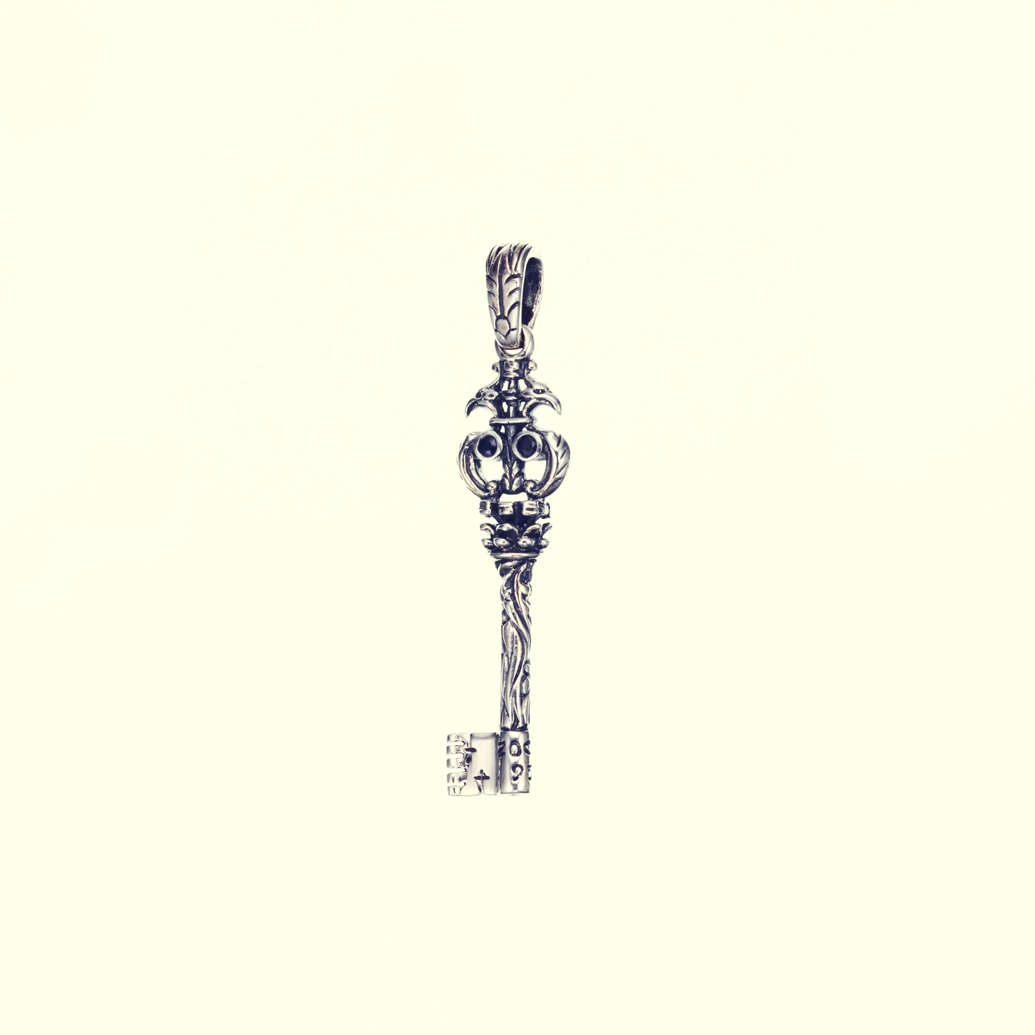 Antique Key : Type2 (S) (Garnet & Sapphire)