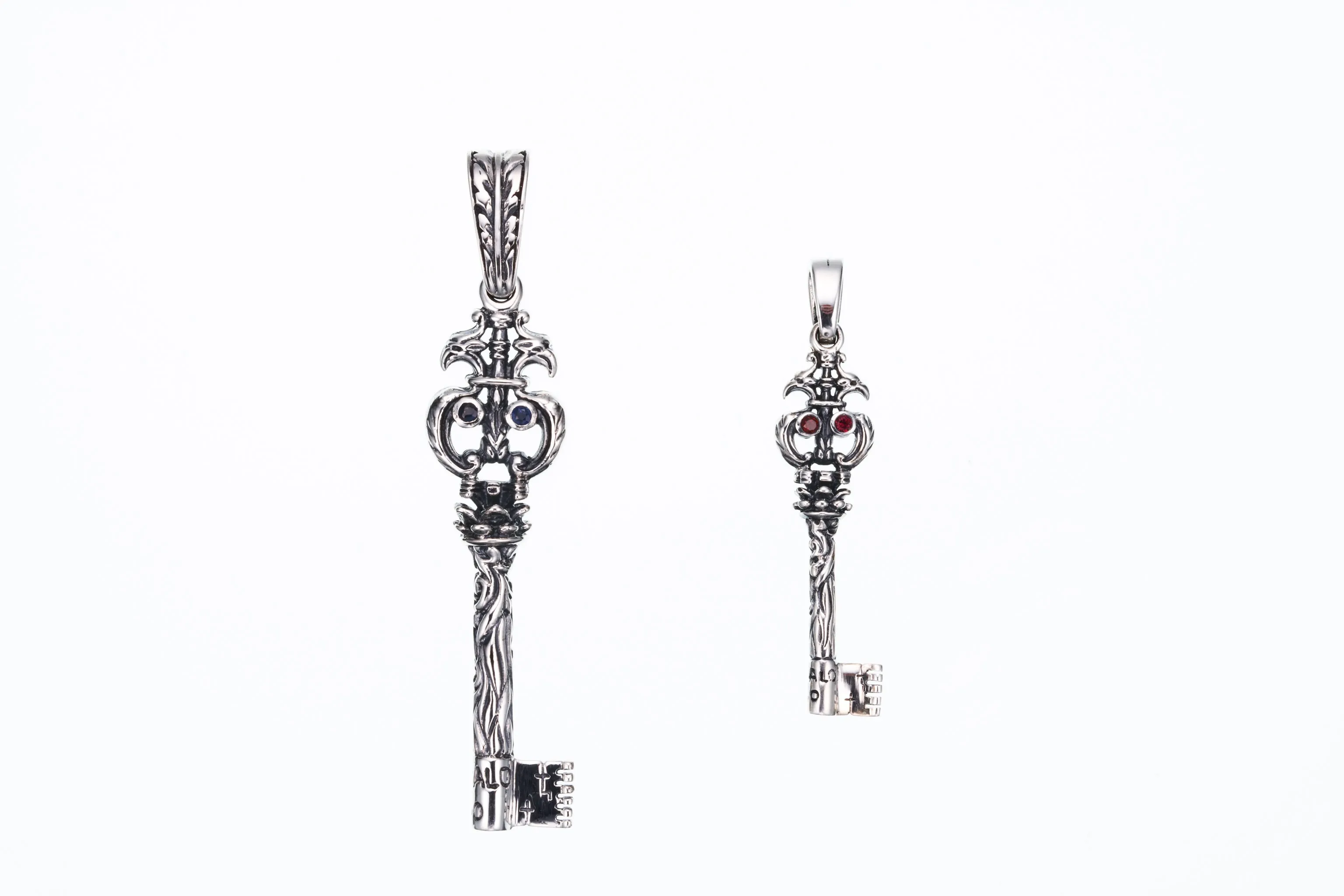 Antique Key : Type2 (S) (Garnet & Sapphire)