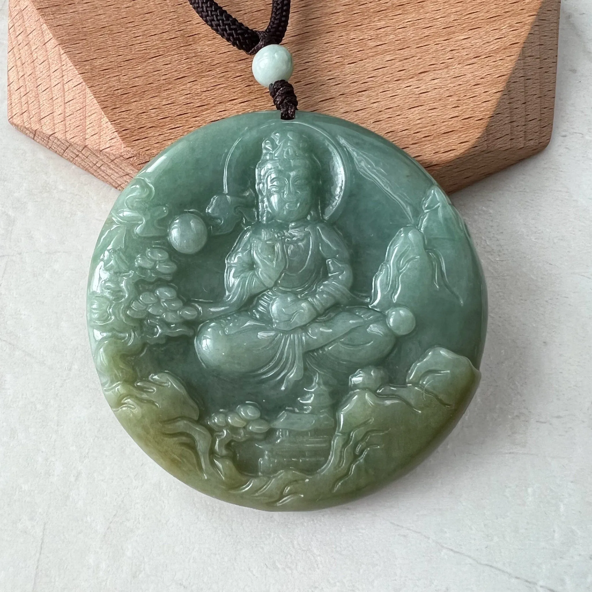 Green Jadeite Jade Guan Yin Avalokiteshvara Hand Carved Pendant Necklace, YJ-0322-0315224