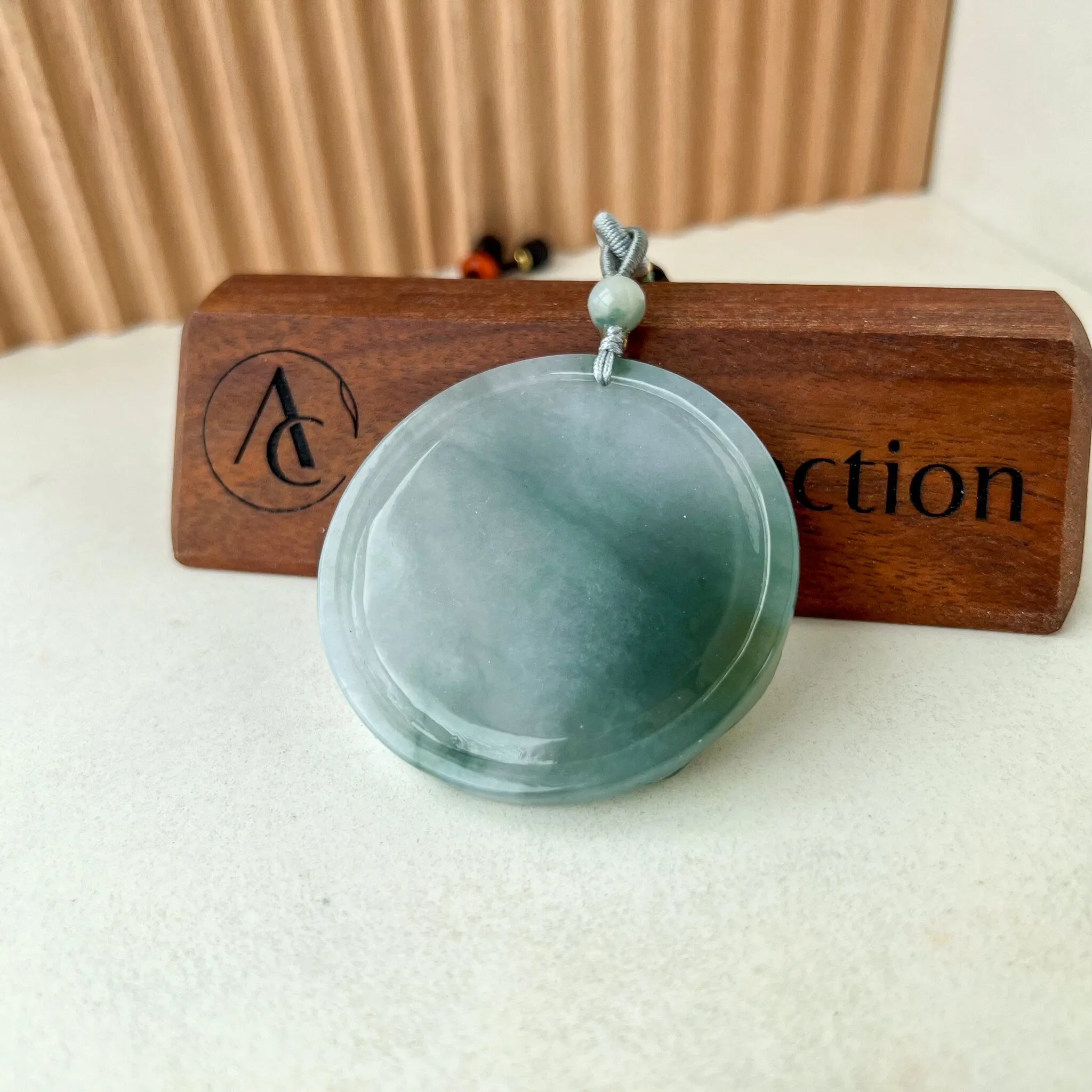 Jadeite Jade Manjushri Wisdom Buddha bodhisattva Wen Shu, Văn Thù Sư Lợi Bồ Tát, 文殊, Carved Pendant Necklace, YGR-0323-1701368912