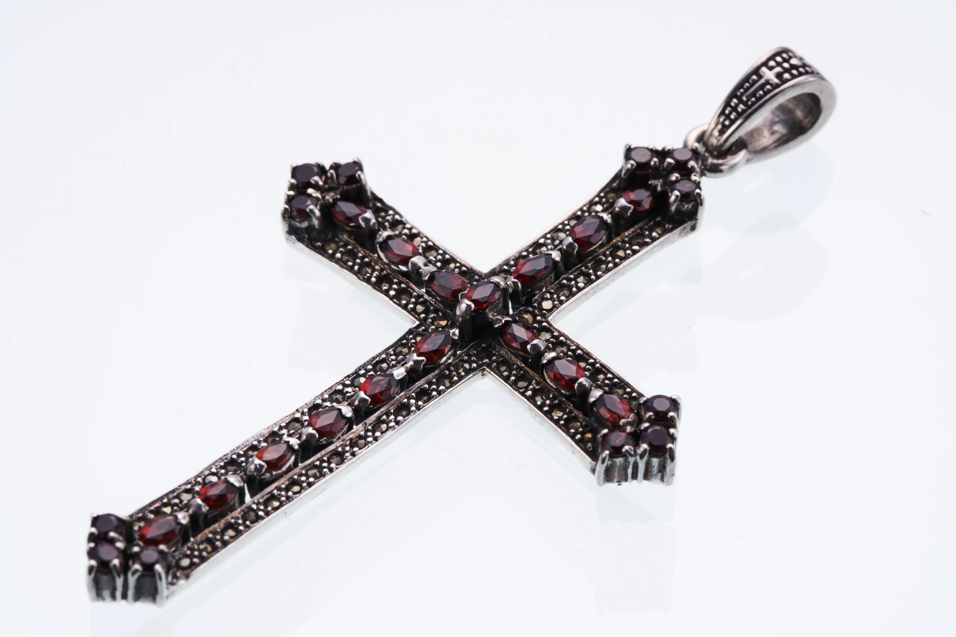 Marcasite Cross Pendant : M (Garnet)