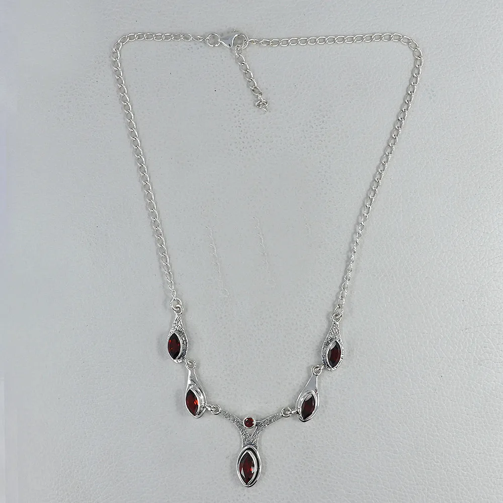 Natural Garnet Delightful Jewelry Necklace in Sterling Silver