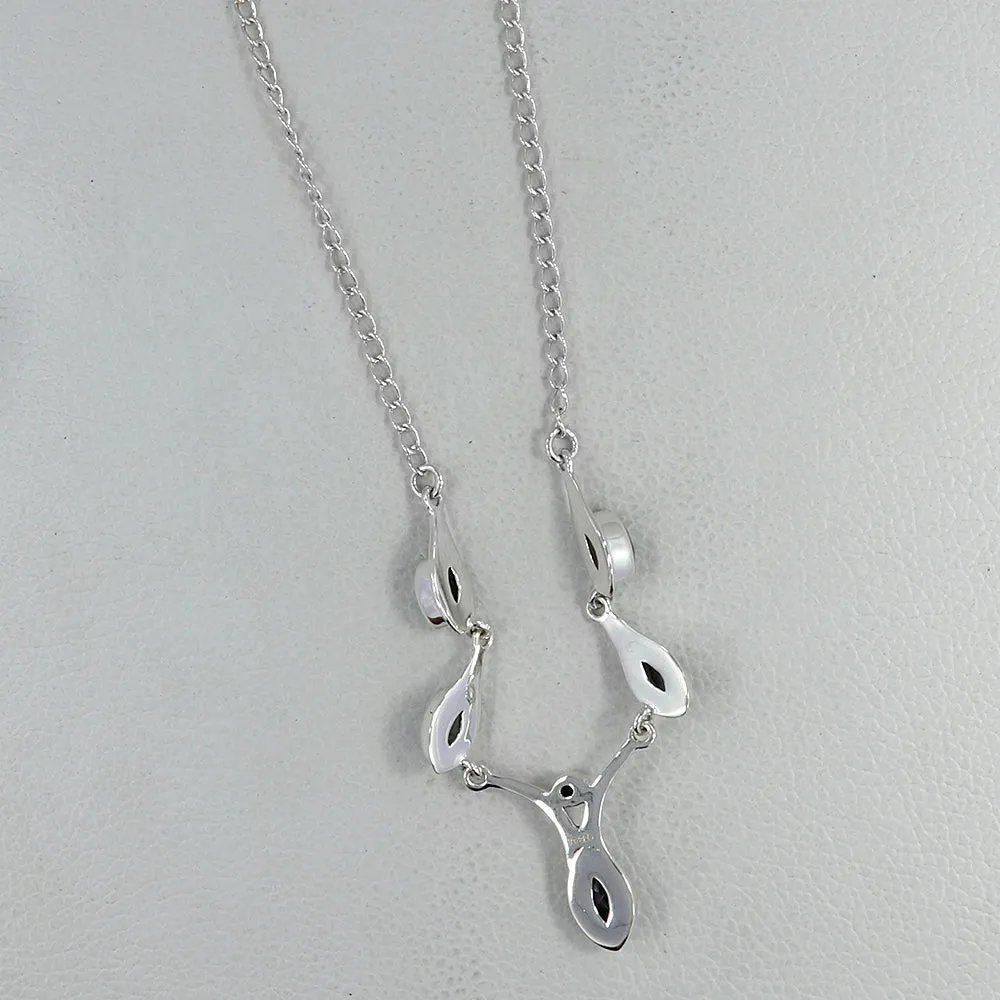 Natural Garnet Delightful Jewelry Necklace in Sterling Silver