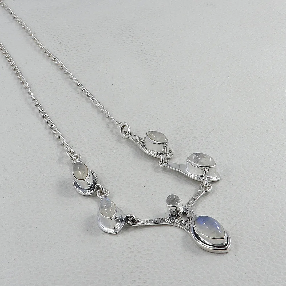 Natural Garnet Delightful Jewelry Necklace in Sterling Silver