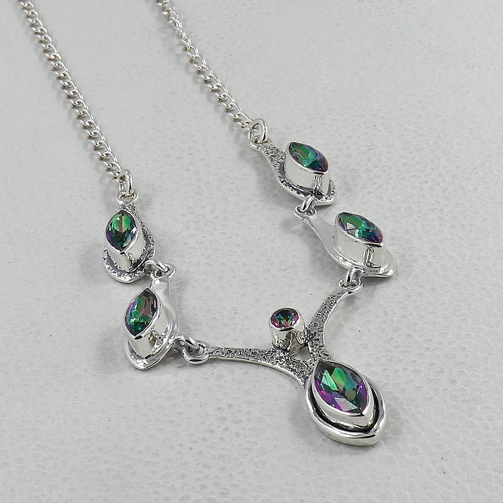 Natural Garnet Delightful Jewelry Necklace in Sterling Silver