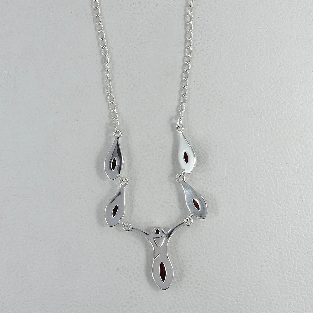 Natural Garnet Delightful Jewelry Necklace in Sterling Silver