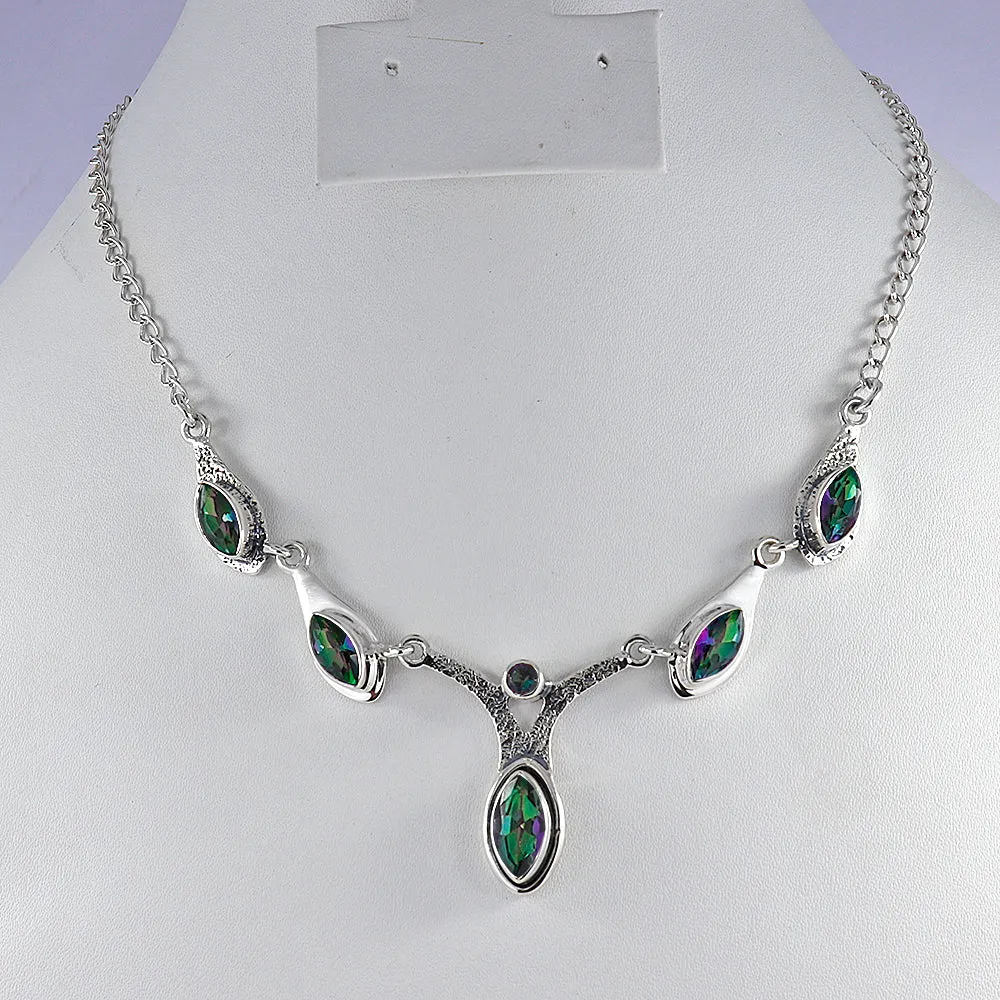 Natural Garnet Delightful Jewelry Necklace in Sterling Silver