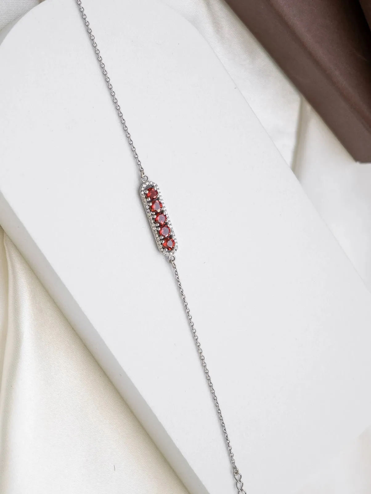 Unfading Tie Garnet Bracelet