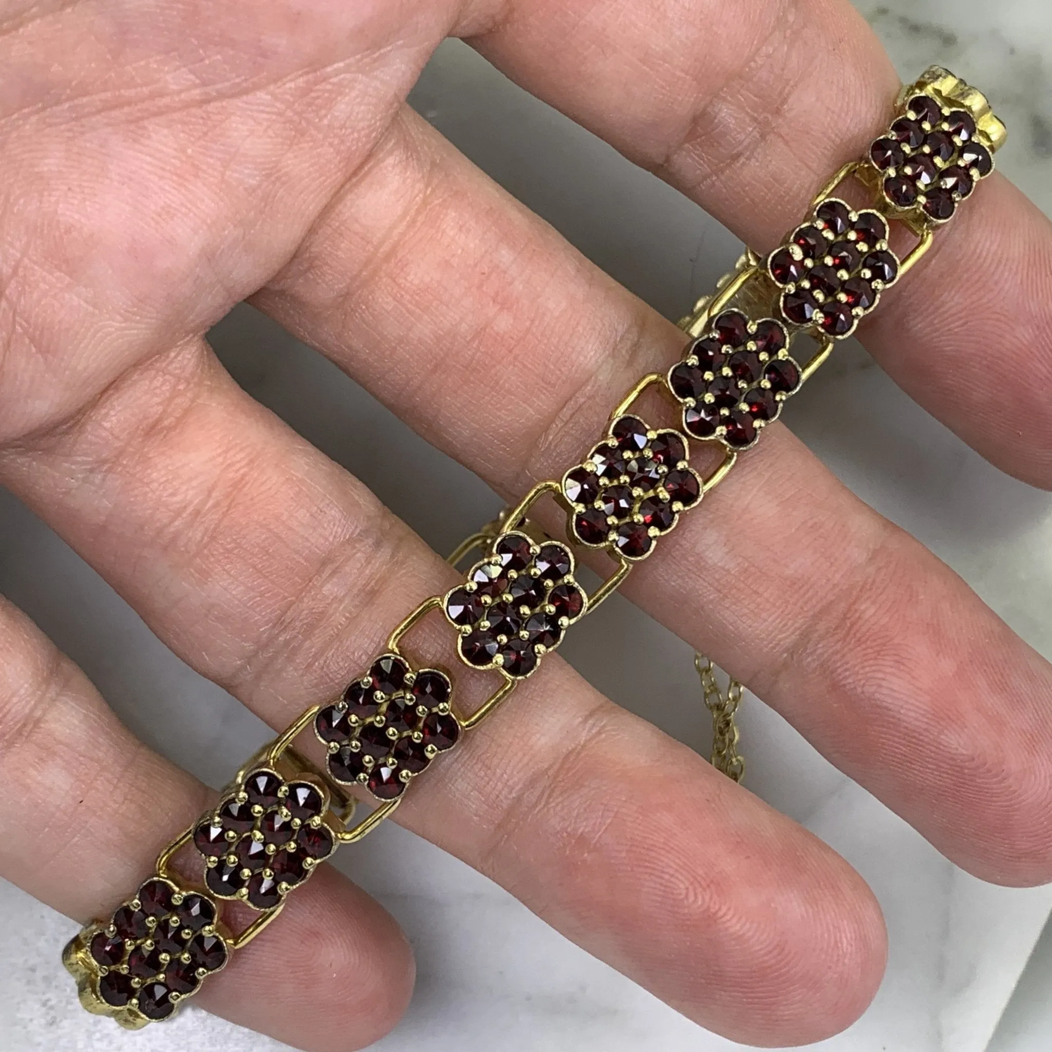 Vintage 1940s Garnet Bracelet in a Yellow Gold Setting with 17  Carat Total Weight.