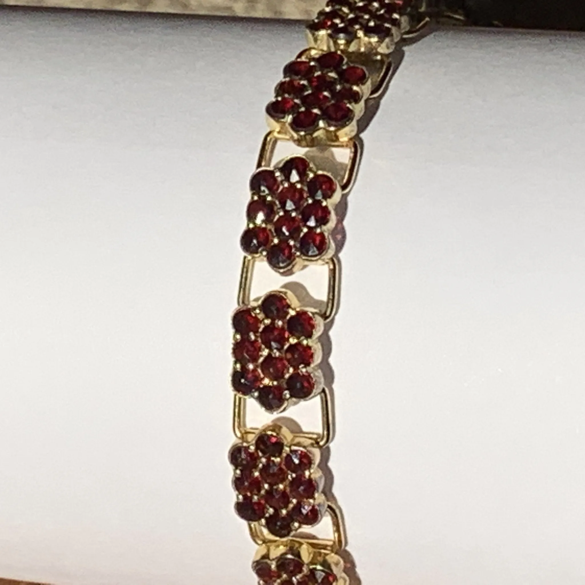 Vintage 1940s Garnet Bracelet in a Yellow Gold Setting with 17  Carat Total Weight.