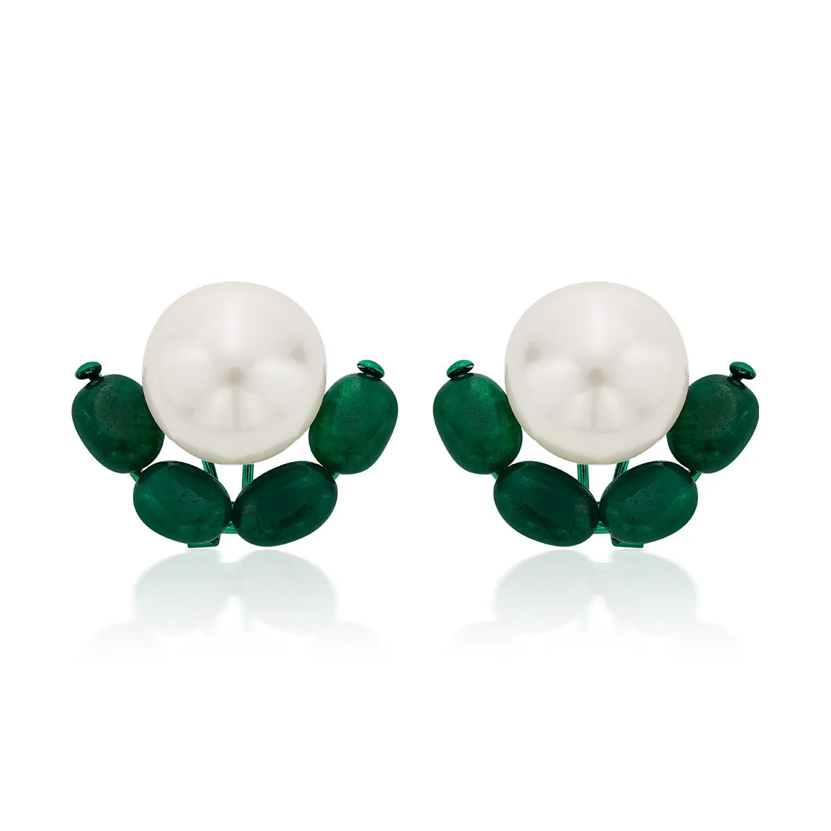 Zeenat Pearl Stud Earrings